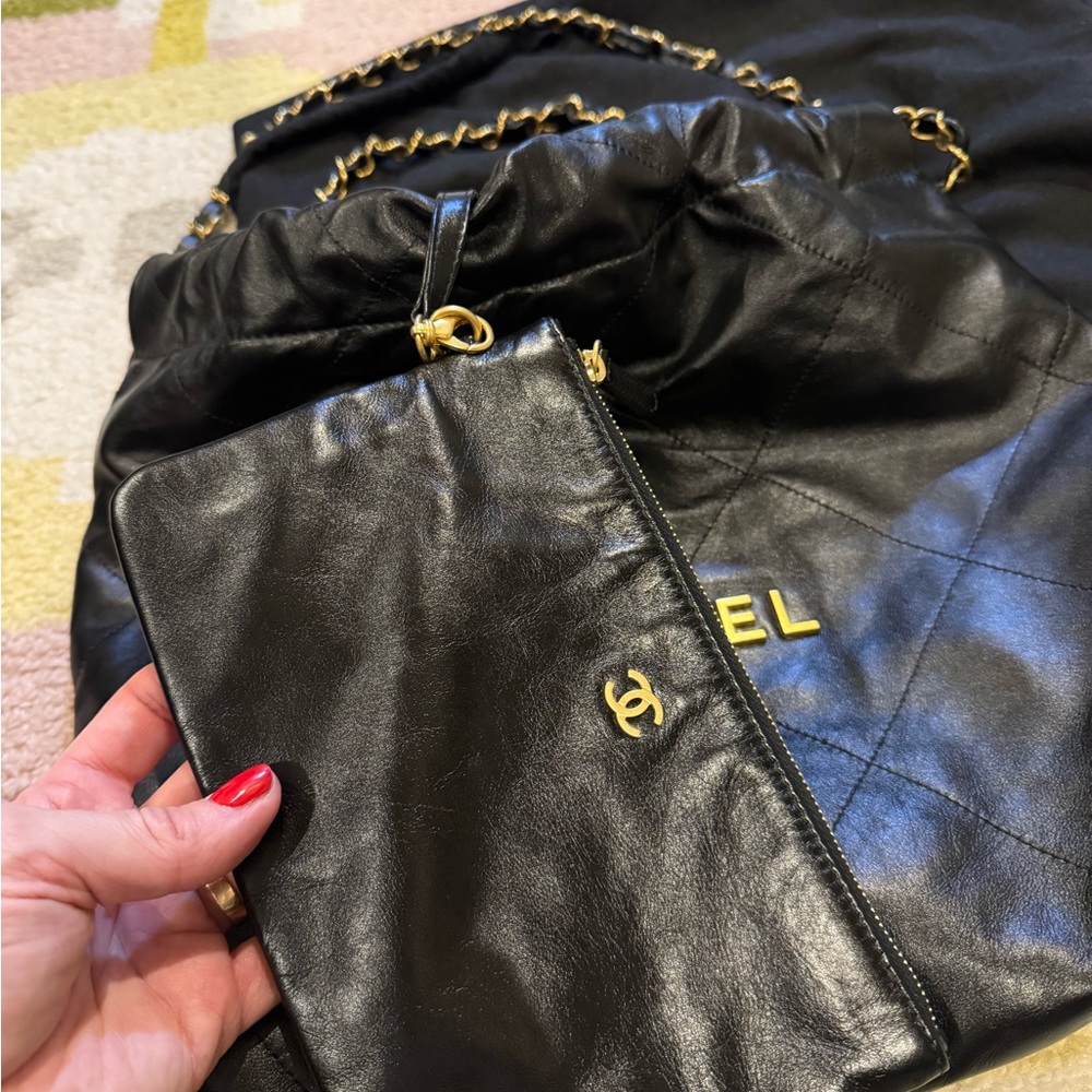 Chanel 22 Hobo Black Chain Shoulder Bag - Picture 3 of 14